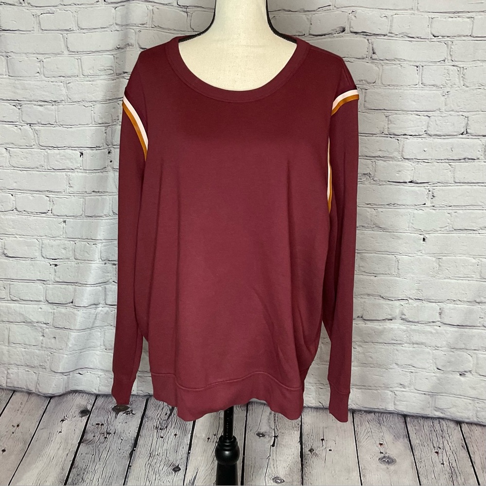 Old Navy Vintage Maroon Crewneck Sweatshirt with Decorative Shoulder Stripes XXL
